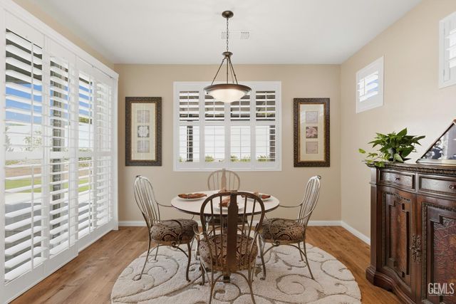 2320 Morvale Lane, Bakersfield, CA 93311