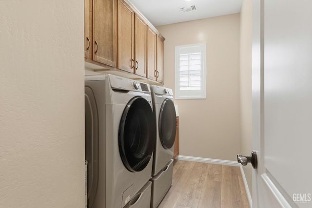 2320 Morvale Lane, Bakersfield, CA 93311