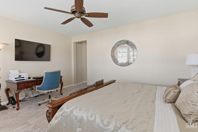 2320 Morvale Lane, Bakersfield, CA 93311