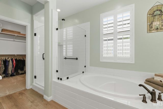 2320 Morvale Lane, Bakersfield, CA 93311