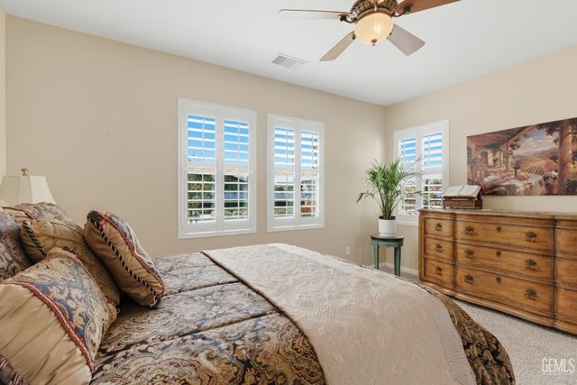 2320 Morvale Lane, Bakersfield, CA 93311