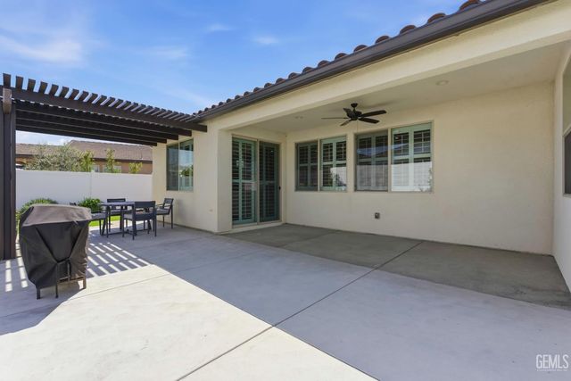 2320 Morvale Lane, Bakersfield, CA 93311