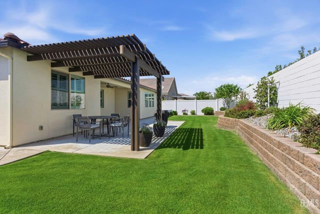 2320 Morvale Lane, Bakersfield, CA 93311