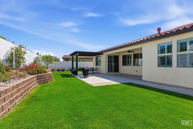 2320 Morvale Lane, Bakersfield, CA 93311