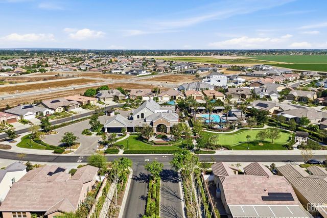 2320 Morvale Lane, Bakersfield, CA 93311