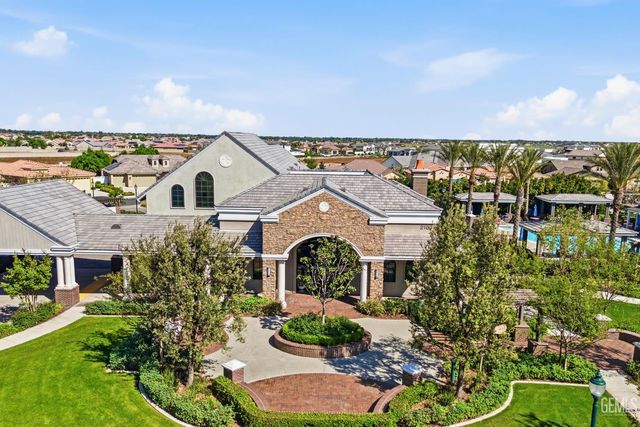 2320 Morvale Lane, Bakersfield, CA 93311