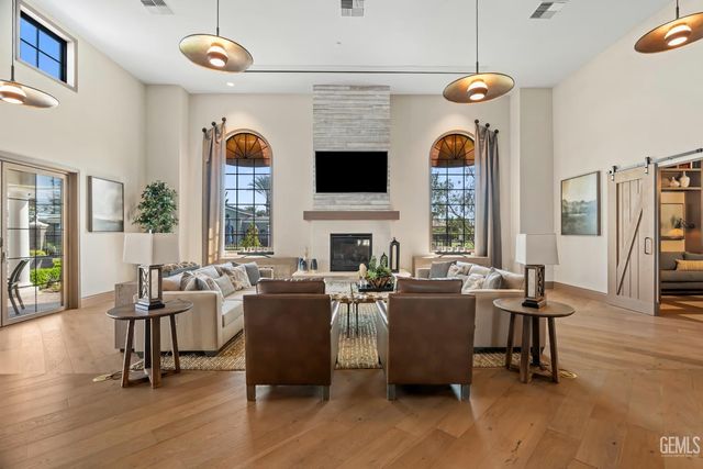 2320 Morvale Lane, Bakersfield, CA 93311