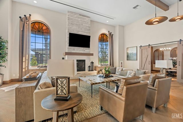 2320 Morvale Lane, Bakersfield, CA 93311