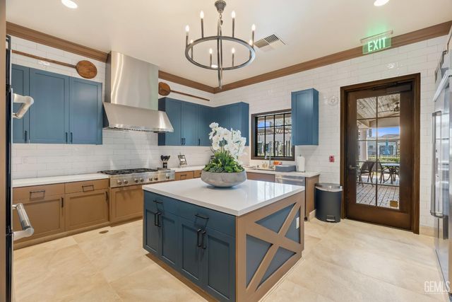 2320 Morvale Lane, Bakersfield, CA 93311