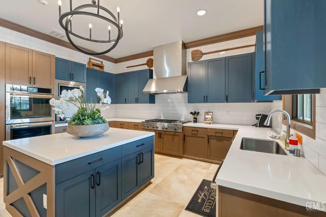 2320 Morvale Lane, Bakersfield, CA 93311