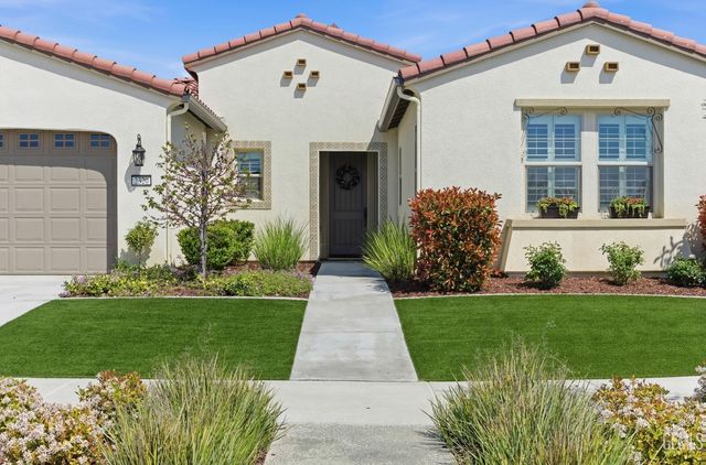 2320 Morvale Lane, Bakersfield, CA 93311