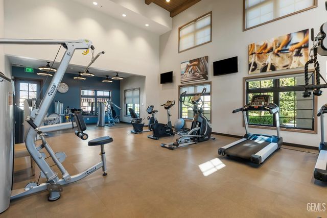 2320 Morvale Lane, Bakersfield, CA 93311