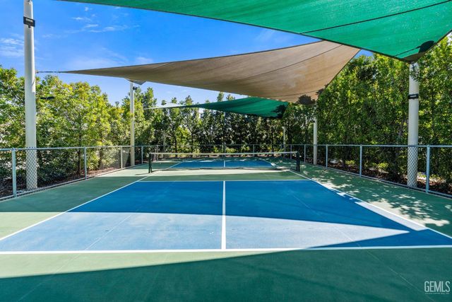 2320 Morvale Lane, Bakersfield, CA 93311