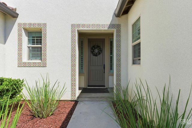 2320 Morvale Lane, Bakersfield, CA 93311