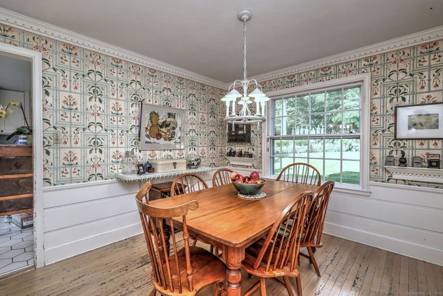 4 Brook Road, Woodbridge, CT 06525