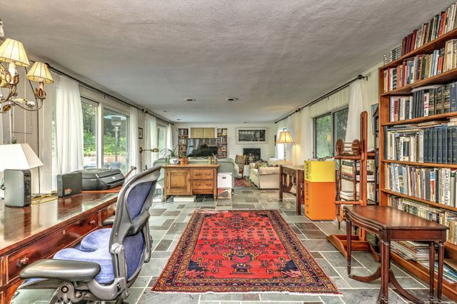4 Brook Road, Woodbridge, CT 06525