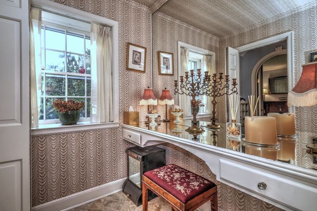 4 Brook Road, Woodbridge, CT 06525