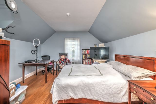 4 Brook Road, Woodbridge, CT 06525