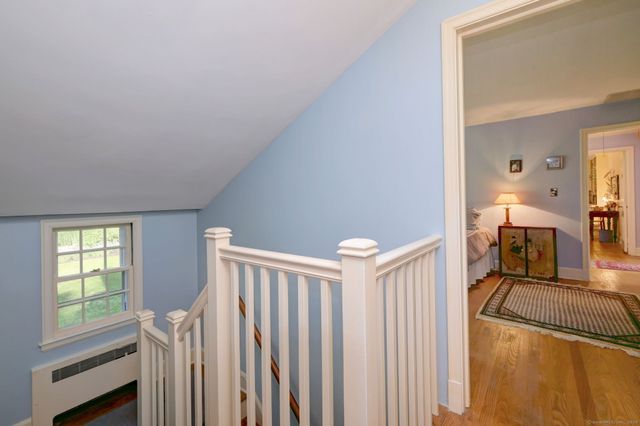 4 Brook Road, Woodbridge, CT 06525