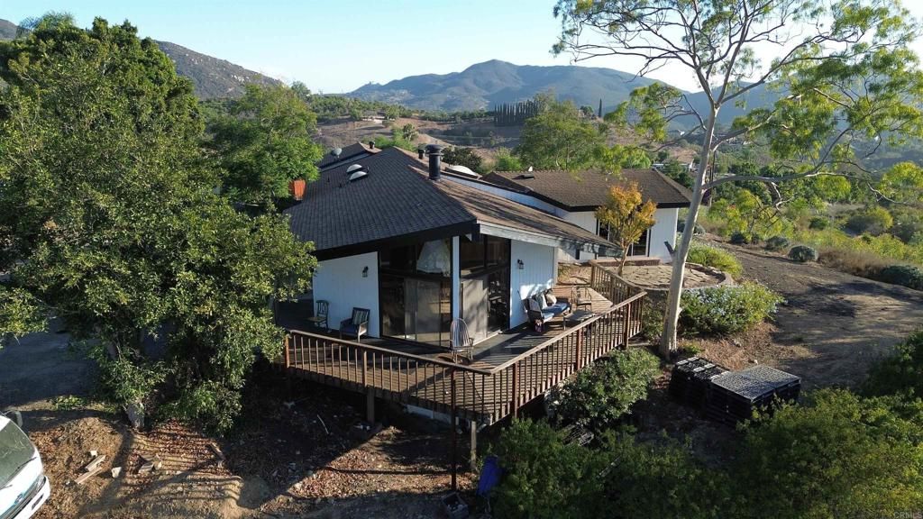 3730 Silverleaf Lane, Vista, CA 92084 — photo 2