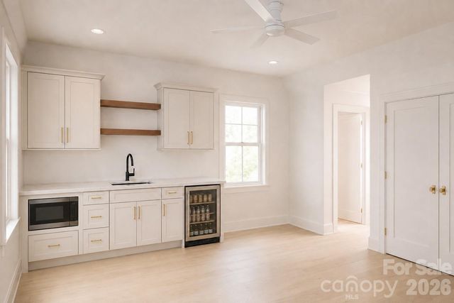 1116 Providence Road, Charlotte, NC 28207