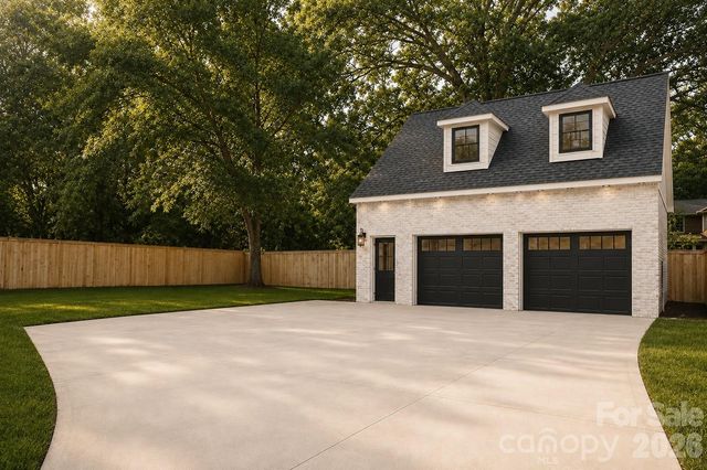 1116 Providence Road, Charlotte, NC 28207