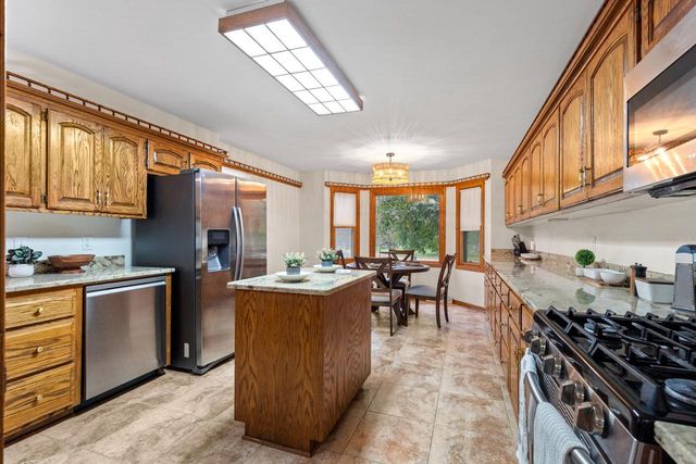 4110 W Carpenter AVENUE, Greenfield, WI 53221