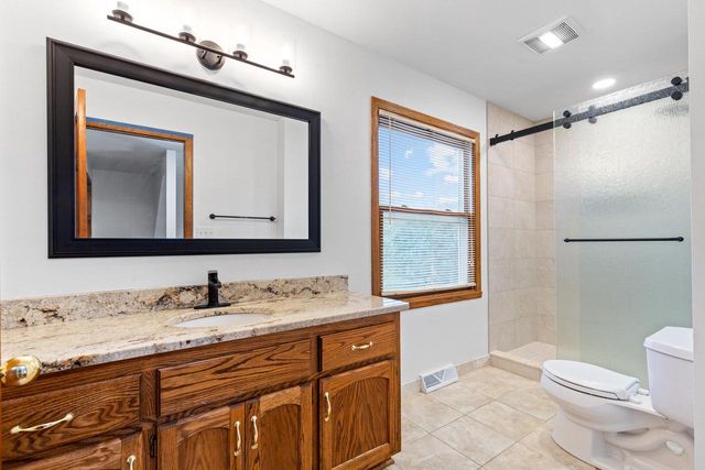 4110 W Carpenter AVENUE, Greenfield, WI 53221