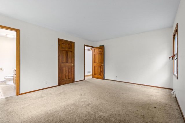 4110 W Carpenter AVENUE, Greenfield, WI 53221