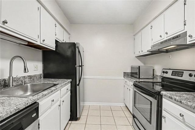 5159 Roswell Road 9, Sandy Springs, GA 30342