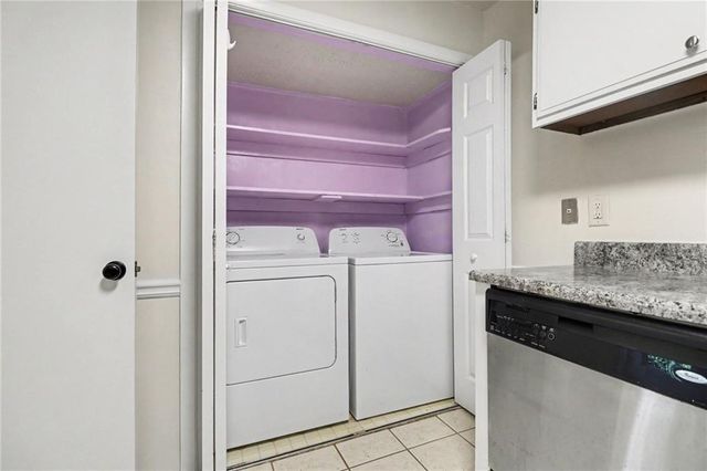 5159 Roswell Road 9, Sandy Springs, GA 30342