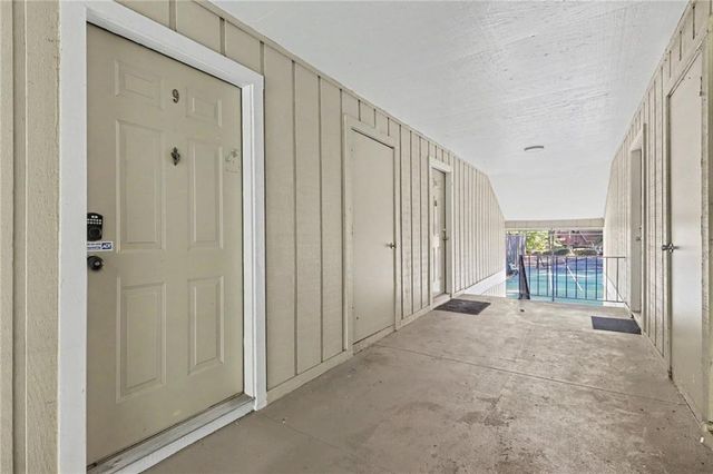 5159 Roswell Road 9, Sandy Springs, GA 30342