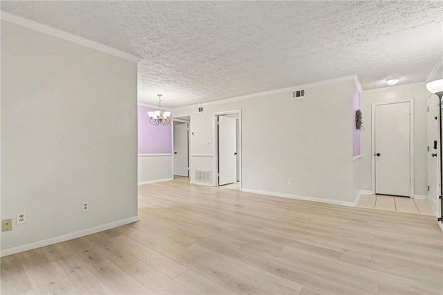 5159 Roswell Road 9, Sandy Springs, GA 30342