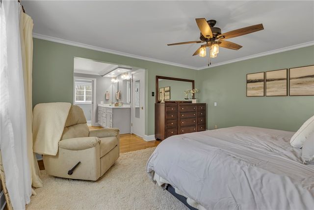 126 Windy Ghoul Dr, Brighton Twp, PA 15009