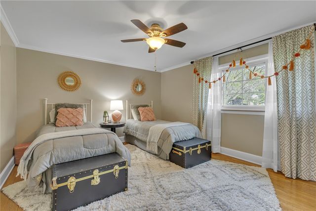 126 Windy Ghoul Dr, Brighton Twp, PA 15009