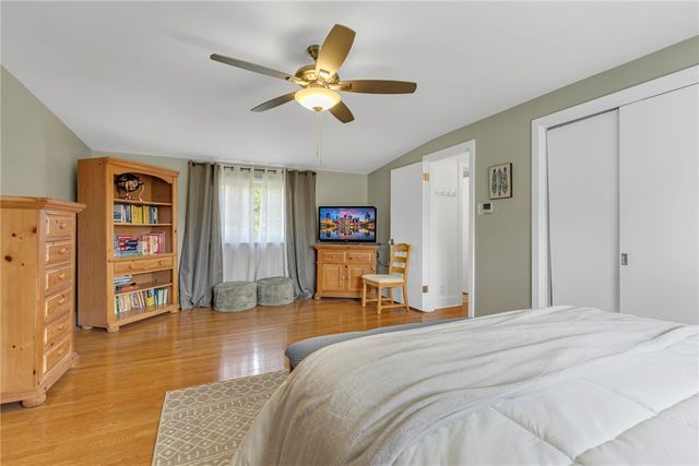 126 Windy Ghoul Dr, Brighton Twp, PA 15009
