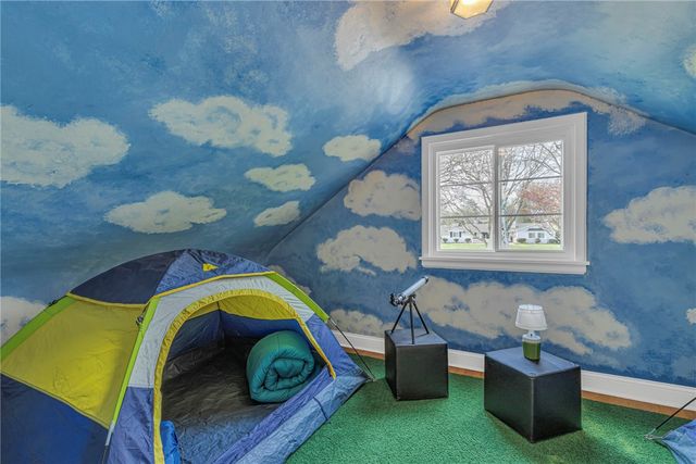 126 Windy Ghoul Dr, Brighton Twp, PA 15009