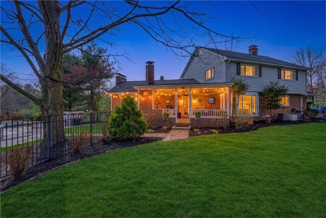126 Windy Ghoul Dr, Brighton Twp, PA 15009