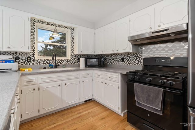 4000 S Cole Rd, Boise, ID 83709