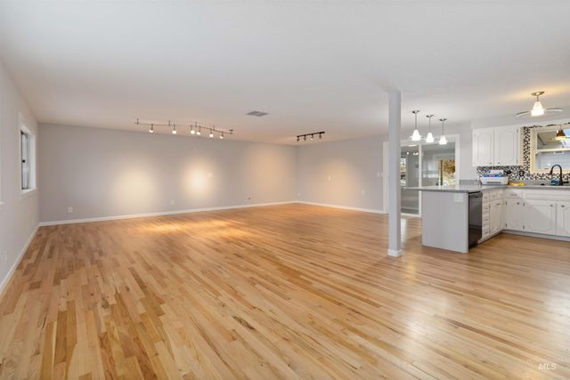 4000 S Cole Rd, Boise, ID 83709