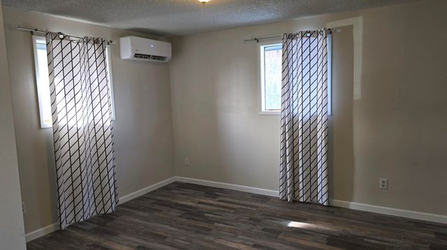 1320 Summers Lane, Klamath Falls, OR 97603