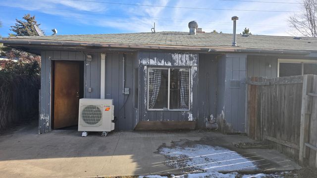 1320 Summers Lane, Klamath Falls, OR 97603