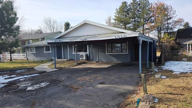 1320 Summers Lane, Klamath Falls, OR 97603