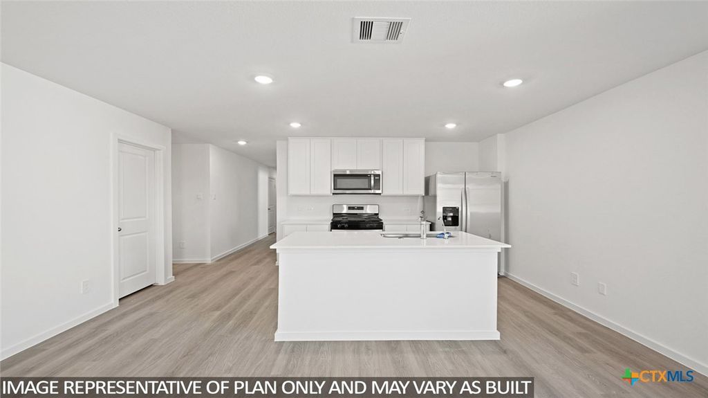 Image 5 of property listing at 125 Rain Drop Road, Jarrell, TX 76537