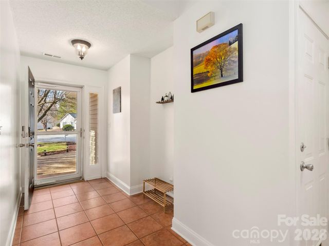 989 Thorncrest Court, Fletcher, NC 28732