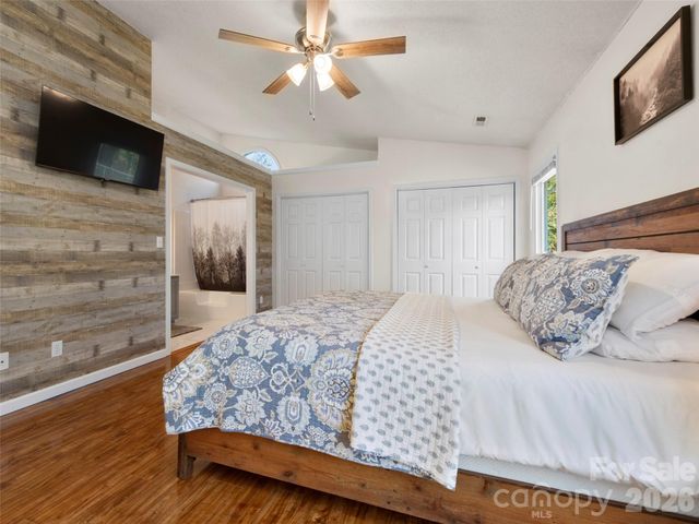 989 Thorncrest Court, Fletcher, NC 28732