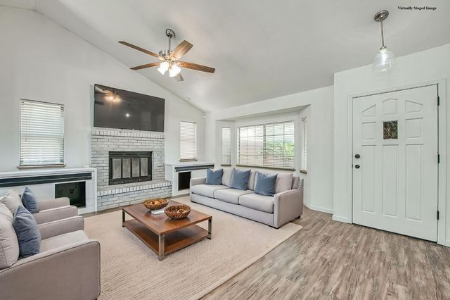 2250 Escalon Avenue, Clovis, CA 93611
