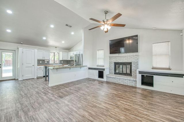 2250 Escalon Avenue, Clovis, CA 93611