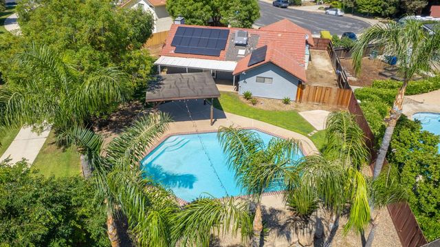 2250 Escalon Avenue, Clovis, CA 93611