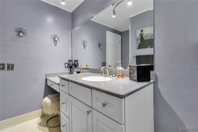 49 Mayberry Drive East, Cheektowaga, NY 14227